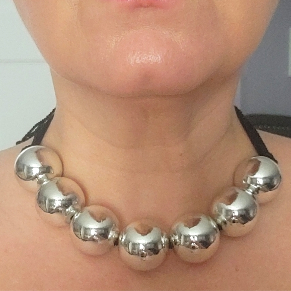 Vintage Beaded necklace 1960s